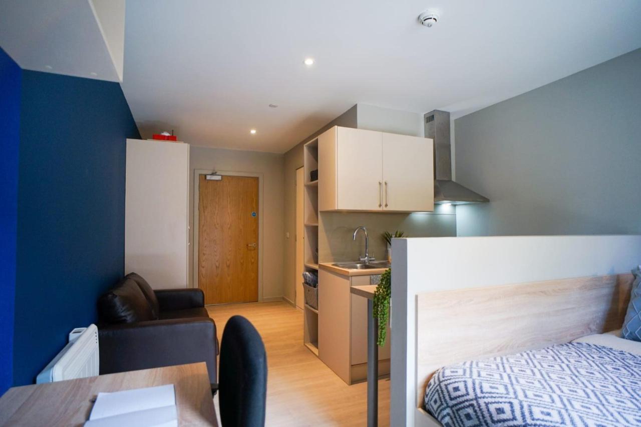 Bright Modern Studios And Private Bedrooms With Shared Kitchen At Straits Meadow Near Edinburgh City Centre Exterior photo